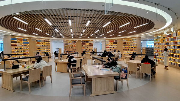 02ba947c-25f0-4892-b20d-2bfc3e3b6745.jpg